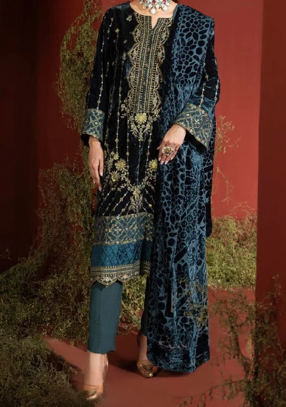 Adan's Libas Plachi Pakistani Velvet Dress