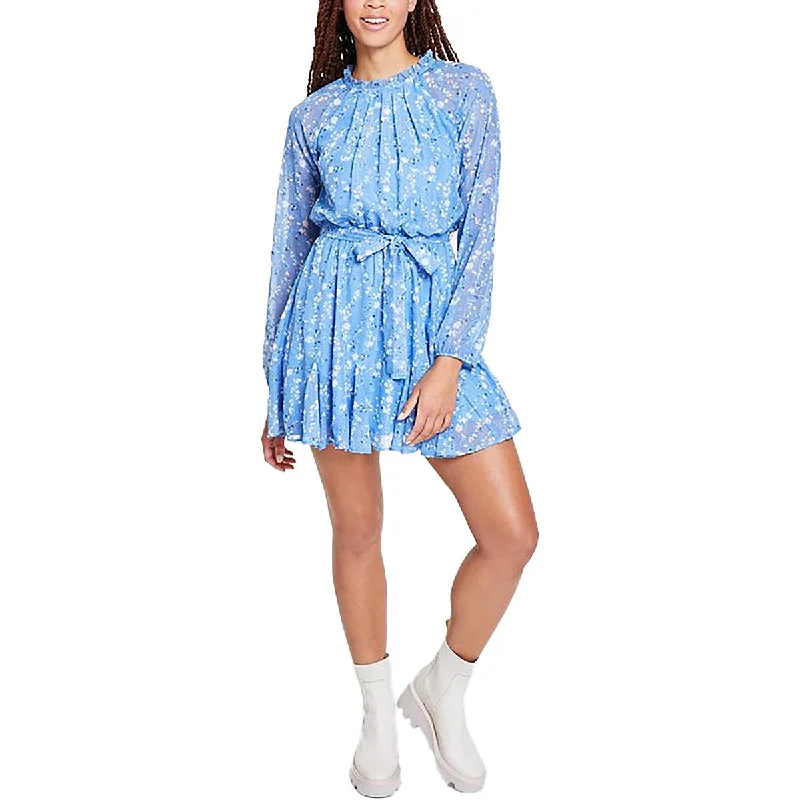 Trixxi Womens Juniors Above knee Pleated Mini Dress Stylish Sweetheart Neck Mini Dress