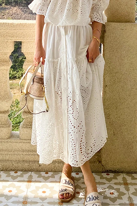 BerryBetty - White Embroidered Lace Pleated Skirt zip skirt side